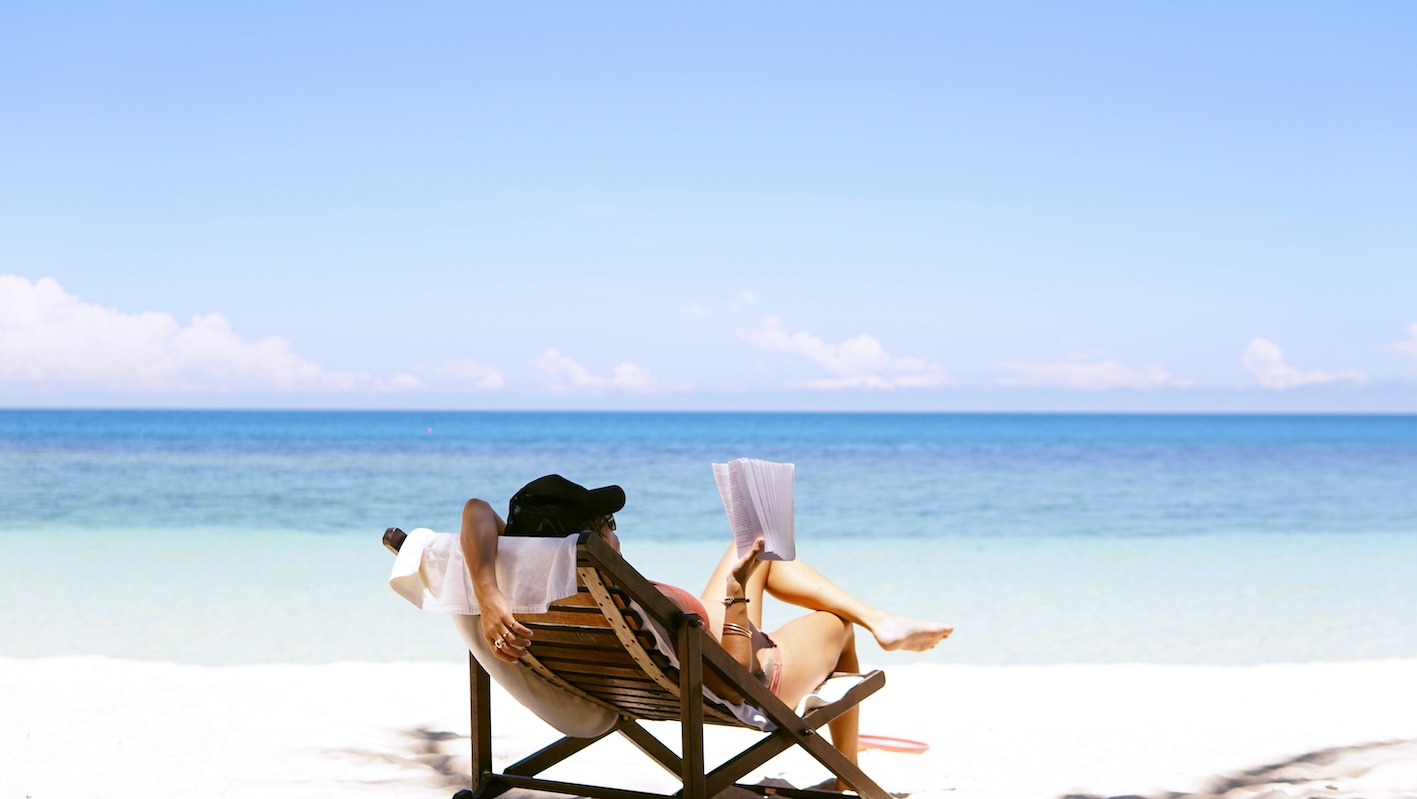 Perché in vacanza spendiamo di più?
