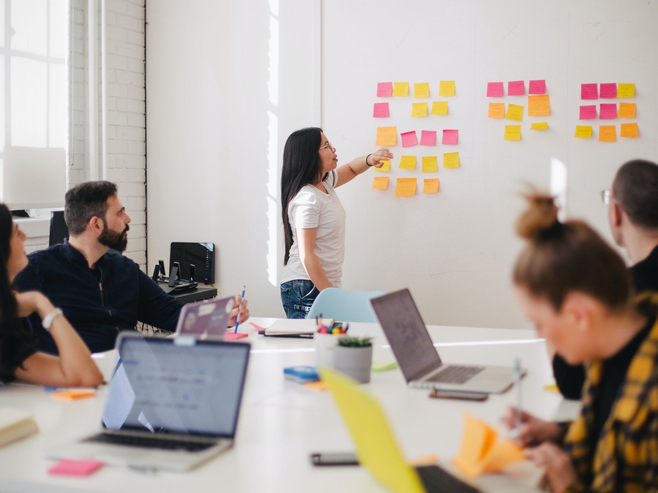 Stage: come funzionano i contratti di tirocinio?