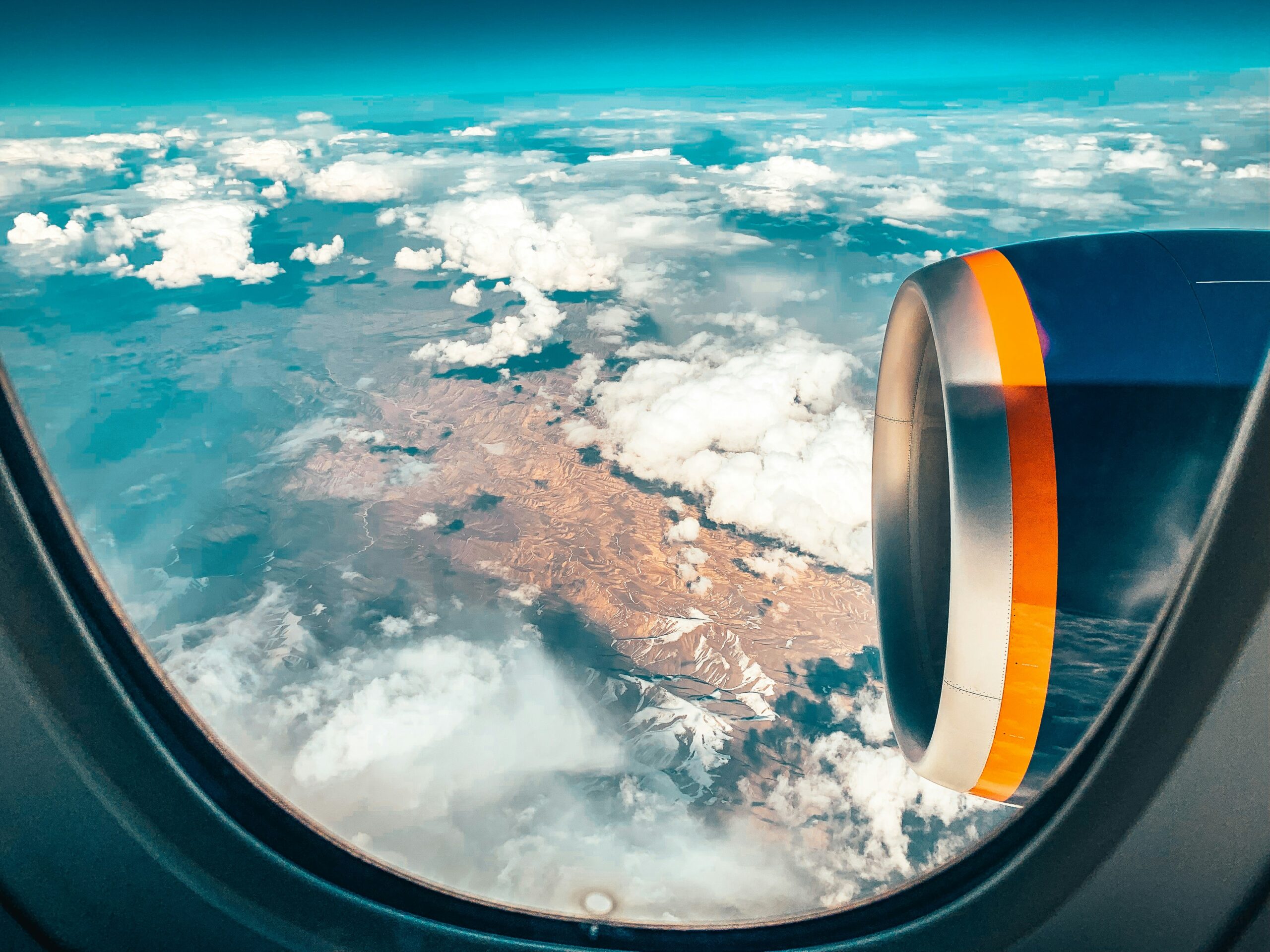 Volo cancellato e caro carburante: cosa fare e come tutelarsi prima di partire